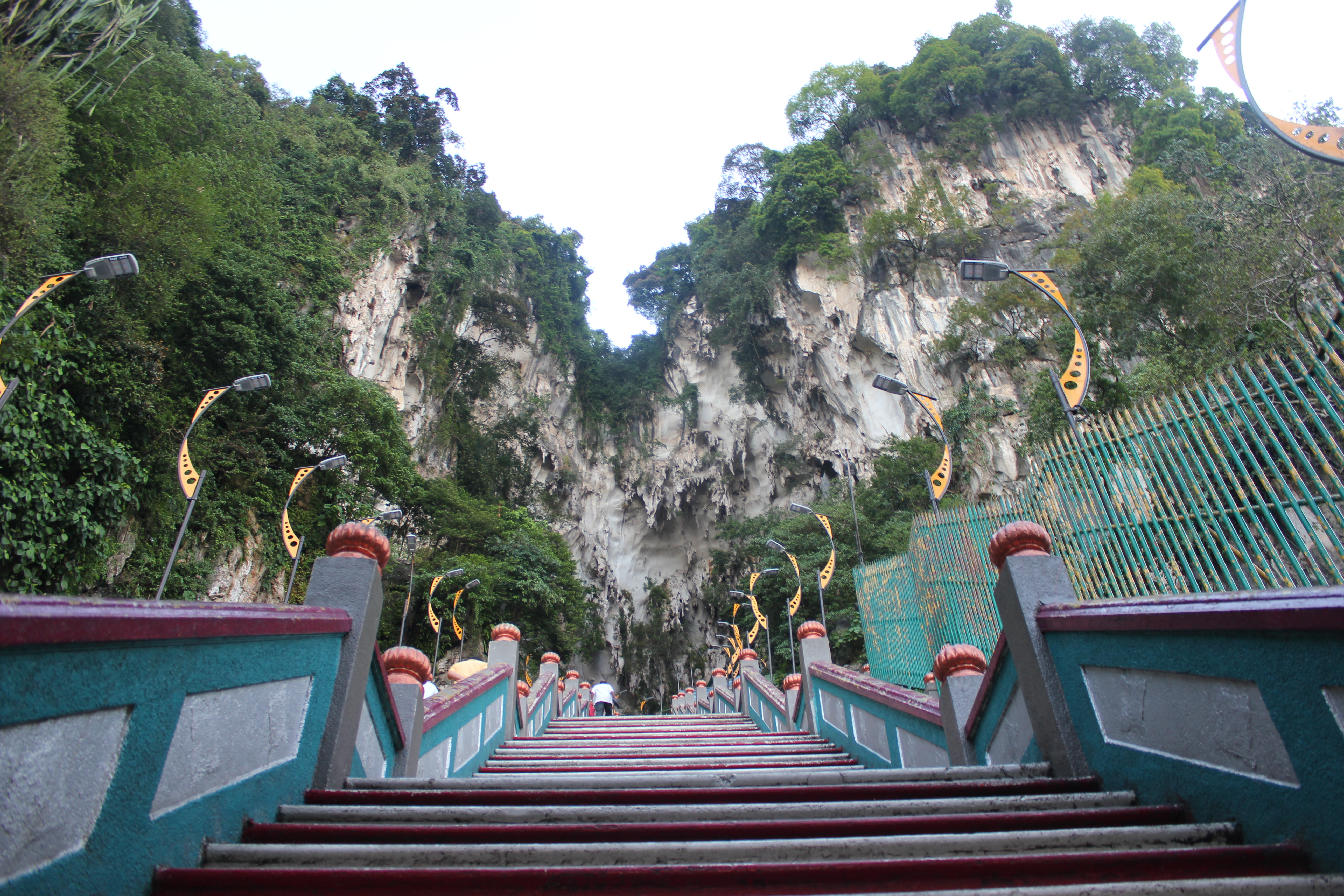 272 steps to Batu Caves