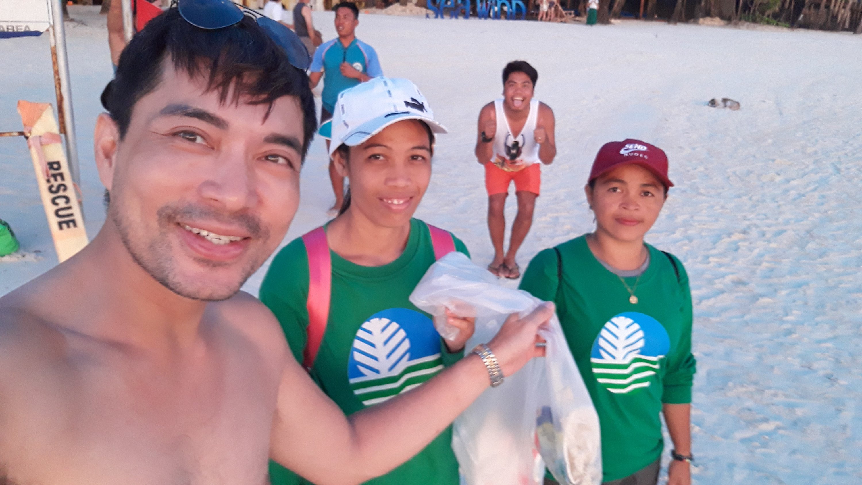 Kudos also to the staff / volunteers of Department of Environment and Natural Resources for regularly collecting trash on the beautiful beach of Boracay.